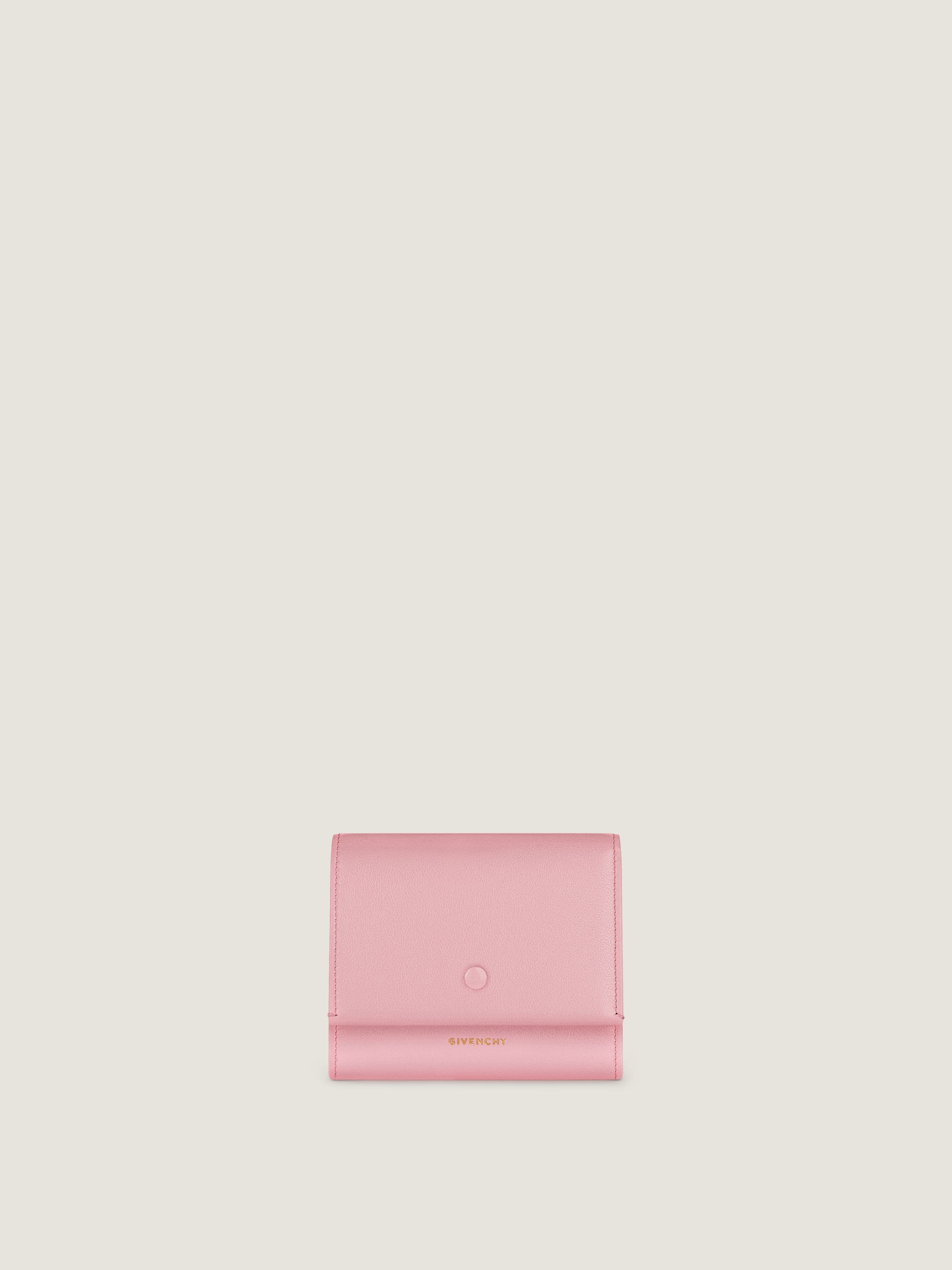 Day wallet in shiny leather